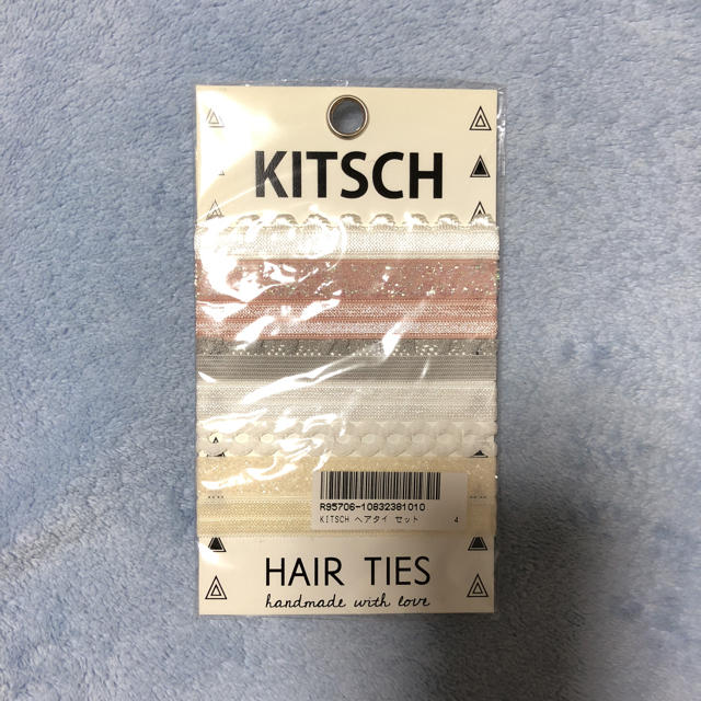 KITSCH(キッチュ)の『KITSCH』ヘアタイセット  新品未開封 レディースのヘアアクセサリー(ヘアゴム/シュシュ)の商品写真