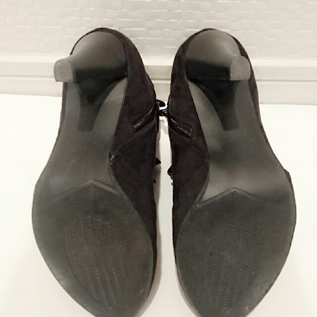 EVOL(イーボル)のBABYPURE スエード リボン ショートブーツ レディースの靴/シューズ(ブーツ)の商品写真
