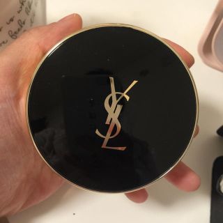 イヴサンローランボーテ(Yves Saint Laurent Beaute)のYSL クッションファンデのケース(ファンデーション)