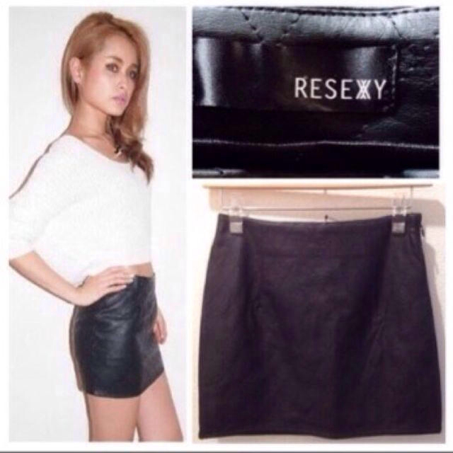 RESEXXY(リゼクシー)のresexxyフェイクレザースカート レディースのスカート(ミニスカート)の商品写真
