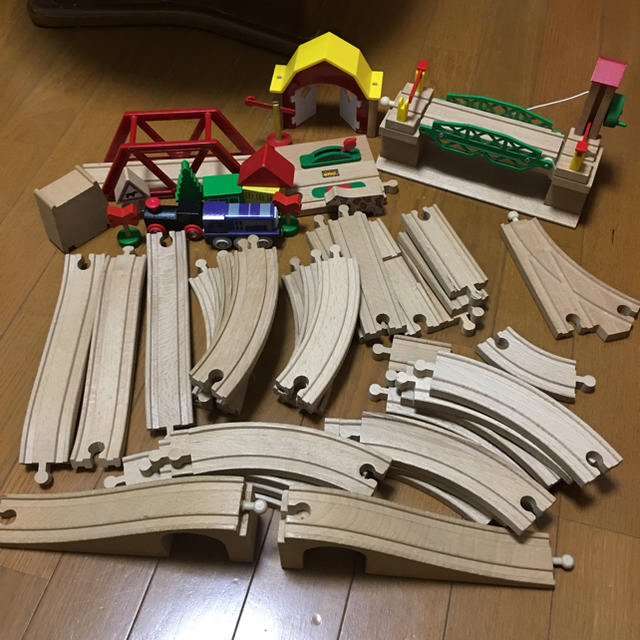 BRIO(ブリオ)のBRIO 木製レールセット ブリオ キッズ/ベビー/マタニティのおもちゃ(電車のおもちゃ/車)の商品写真