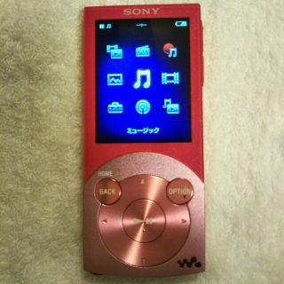 ウォークマン(WALKMAN)のSONYウォークマン　ピンク(ポータブルプレーヤー)