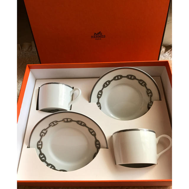 Hermes(エルメス)の新品☆【HERMES】ペアティーカップ&ソーサー インテリア/住まい/日用品のキッチン/食器(食器)の商品写真