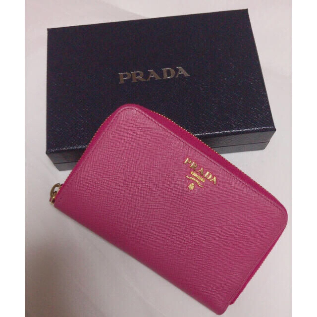 PRADA 折財布