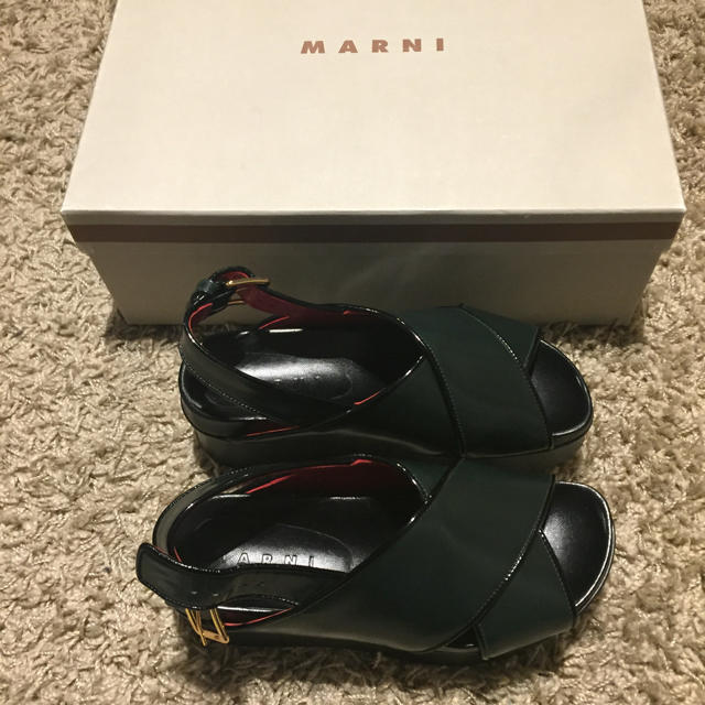 【新品未使用】MARNI マルニ クロスサンダル