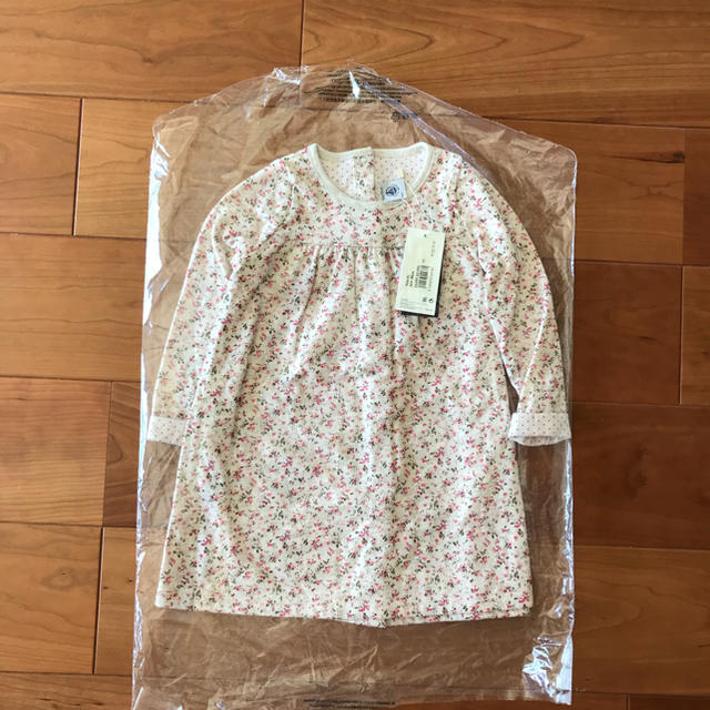 PETIT BATEAU(プチバトー)の値下げ 17AW完売品 3ans プチバトー チュビック小花プリントワンピース キッズ/ベビー/マタニティのキッズ服女の子用(90cm~)(ワンピース)の商品写真