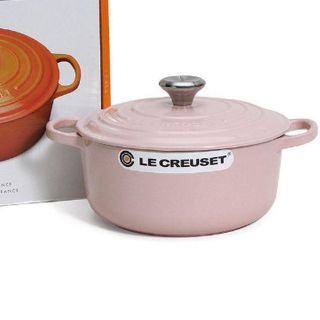 ルクルーゼ(LE CREUSET)の新品・送料込 ル・クルーゼ ココットロンド 両手鍋 20cm シフォンピンク(調理道具/製菓道具)