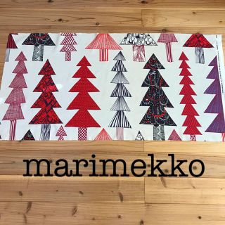 マリメッコ(marimekko)のマリメッコ クーシコッサ 廃盤 マルチカラー クリスマス ツリー 布 生地 (生地/糸)