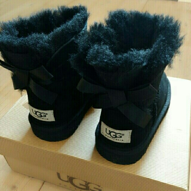 UGG(アグ)のえりりん様専用画面 キッズ/ベビー/マタニティのキッズ靴/シューズ(15cm~)(ブーツ)の商品写真