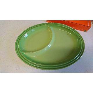 ルクルーゼ(LE CREUSET)のルクルーゼ　マルチオーバルプレート　グリーン　（新品・未使用品） (食器)