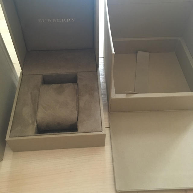 BURBERRY(バーバリー)のBurberryウォッチ 箱のみ レディースのバッグ(ショップ袋)の商品写真