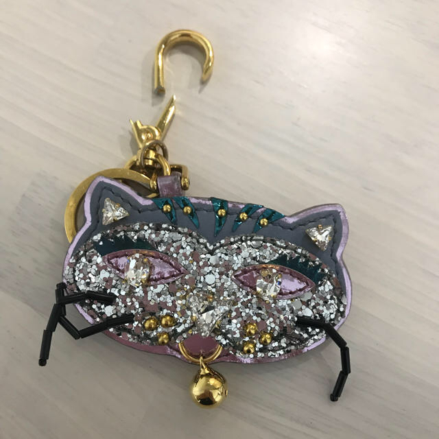 miumiu(ミュウミュウ)の猫キーホルダー難あり レディースのファッション小物(キーホルダー)の商品写真