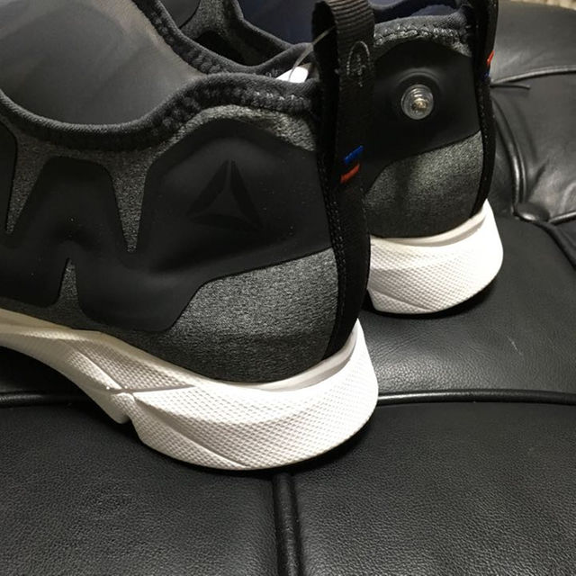 Reebok(リーボック)の値下げReebok pump plus supreme HD 28cm 新品 メンズの靴/シューズ(スニーカー)の商品写真