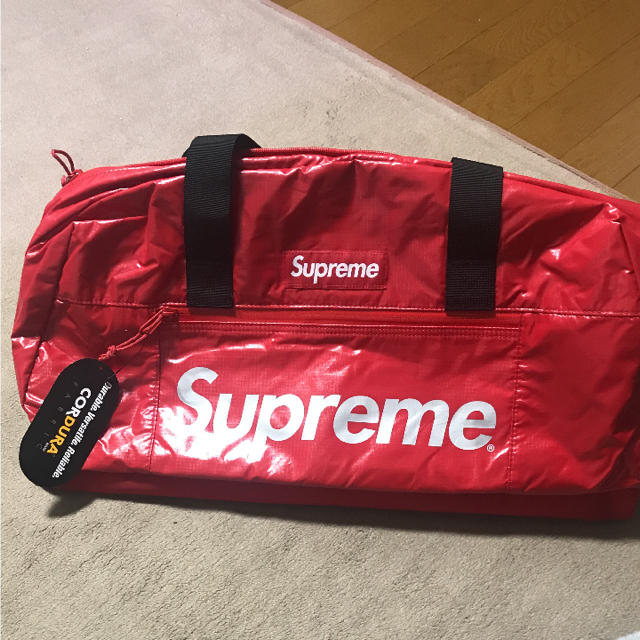 Supreme ダッフルバック