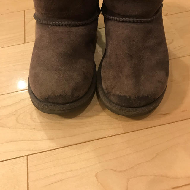 UGG(アグ)のUGG  キッズ    18.5  チョコレート色 お値下げします！ キッズ/ベビー/マタニティのキッズ靴/シューズ(15cm~)(ブーツ)の商品写真