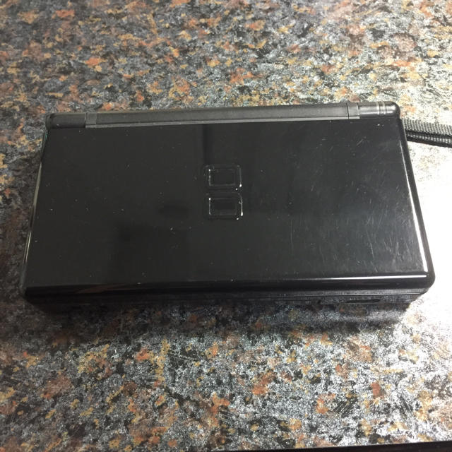ニンテンドーDS(ニンテンドーDS)のNintendo DS Lite ブラック エンタメ/ホビーのゲームソフト/ゲーム機本体(携帯用ゲーム機本体)の商品写真