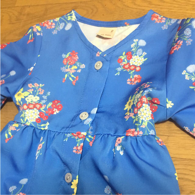 petit main(プティマイン)の花柄ワンピース ガウン 新品 キッズ/ベビー/マタニティのキッズ服女の子用(90cm~)(ワンピース)の商品写真