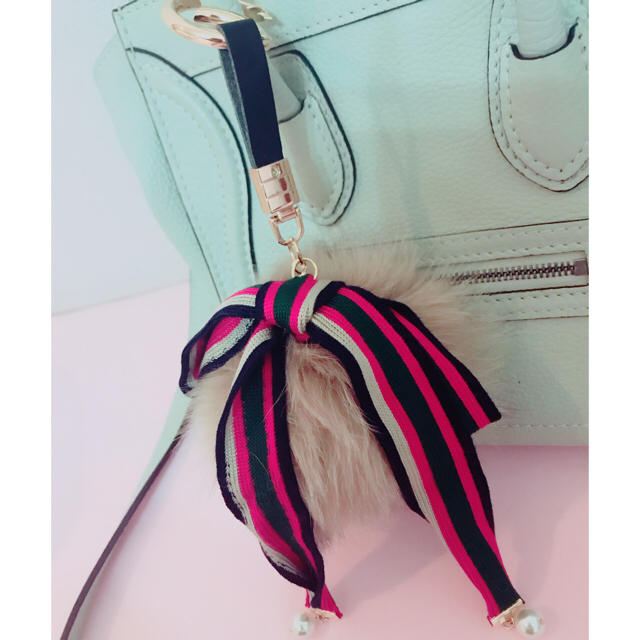 オーダーメイドフランス製ハンドメイドファーキーチェーン一点物バッグチャーム ハンドメイドのファッション小物(バッグチャーム)の商品写真