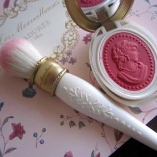 レメルヴェイユーズラデュレ(Les Merveilleuses LADUREE)のラデュレ チークブラシ 未使用(コフレ/メイクアップセット)