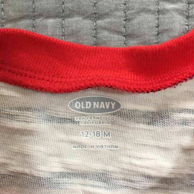 Old Navy(オールドネイビー)のOLD NAVY オールドネイビー ボーダー ロンT キッズ/ベビー/マタニティのベビー服(~85cm)(シャツ/カットソー)の商品写真
