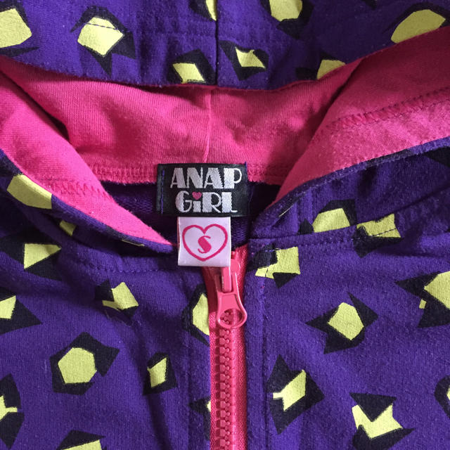 ANAP Kids(アナップキッズ)のアナップガール  パーカー  S キッズ/ベビー/マタニティのキッズ服女の子用(90cm~)(その他)の商品写真