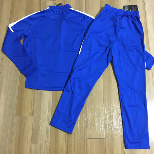 《新品》NIKE ナイキ DRI-FIT ニット トラックスーツ 150cm