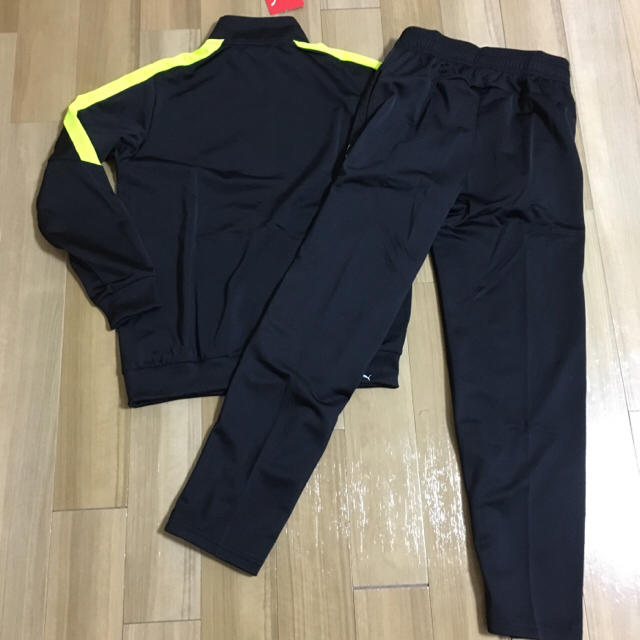 PUMA(プーマ)の《新品》PUMA プーマ キッズ ジャージ上下セット 150cm キッズ/ベビー/マタニティのキッズ服男の子用(90cm~)(その他)の商品写真