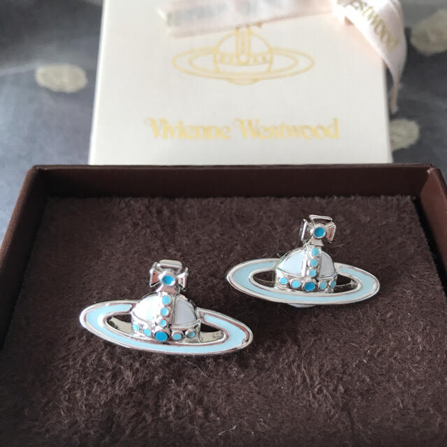 Vivienne Westwood(ヴィヴィアンウエストウッド)のてお様専用☆ヴィヴィアンウエストウッド ♡ ピアス レディースのアクセサリー(ピアス)の商品写真