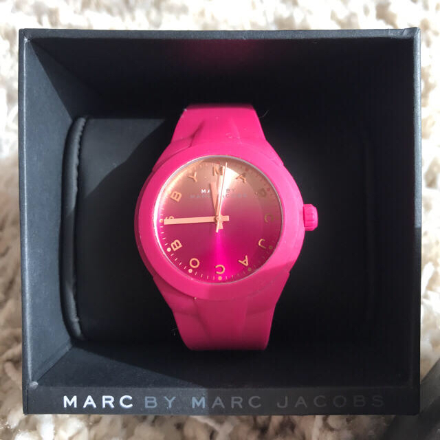 MARC BY MARC JACOBS(マークバイマークジェイコブス)の【限定お値引き】MARC BY MARC JACOBS ♡ マーク 腕時計  レディースのファッション小物(腕時計)の商品写真