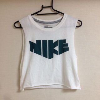 ナイキ(NIKE)のNIKE トップス 【お取り置き】(Tシャツ(半袖/袖なし))