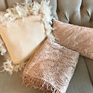 ザラホーム(ZARA HOME)のZara home クッション二点+ブランケット(クッション)