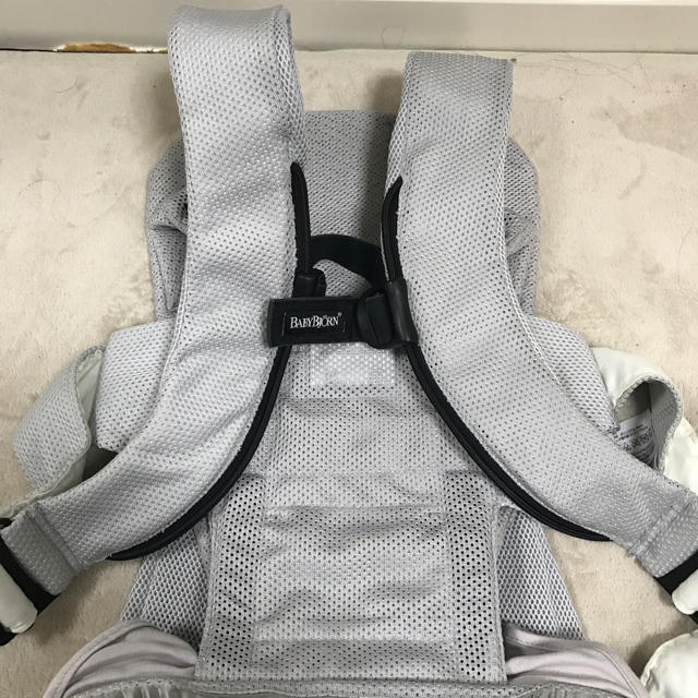 BABYBJORN(ベビービョルン)のyu-ri様専用 ベビービョルン 抱っこ紐 ONE メッシュ キッズ/ベビー/マタニティの外出/移動用品(抱っこひも/おんぶひも)の商品写真