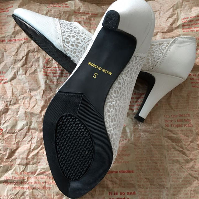 パンプス ホワイト ヒール レディースの靴/シューズ(ハイヒール/パンプス)の商品写真