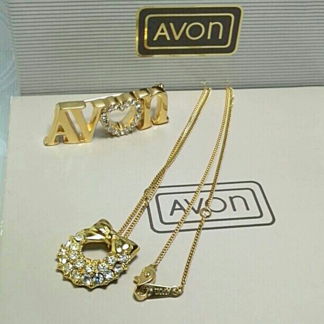 AVON(エイボン)の1070.AVON ネックレス　X’mas レディースのアクセサリー(ネックレス)の商品写真