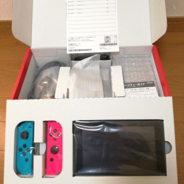 Nintendo Switch ジョイコン ブルー ネオンピンク