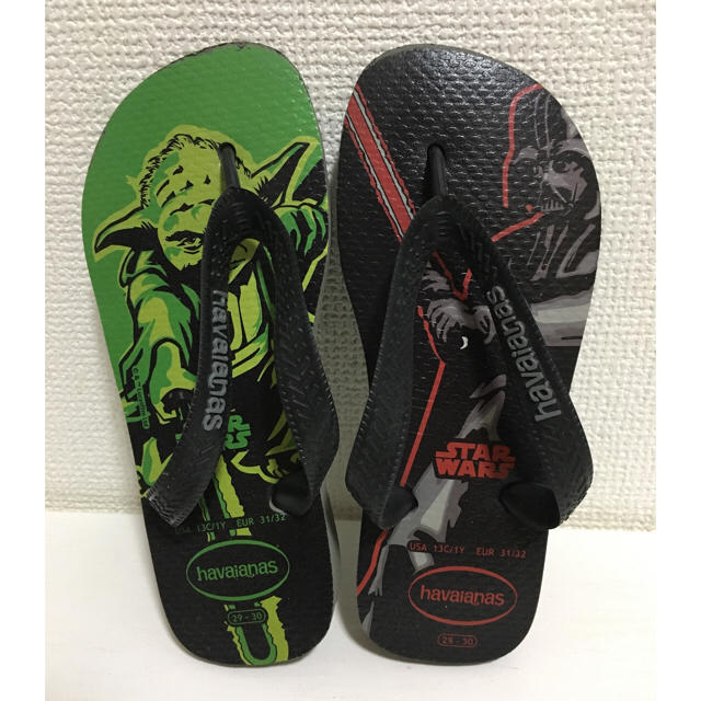 havaianas(ハワイアナス)のハワイアナス ビーチサンダル キッズ スターウォーズ キッズ/ベビー/マタニティのキッズ靴/シューズ(15cm~)(サンダル)の商品写真