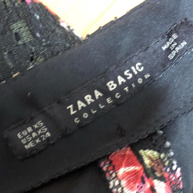 ZARA(ザラ)の早い者勝ち！ ZARA 花柄 スカート 正規品 レディースのスカート(ひざ丈スカート)の商品写真