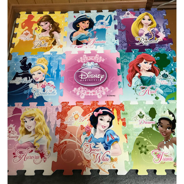 Disney 新品 未使用 ディズニー プリンセス タイルマット タイルカーペットの通販 By R Mama ディズニーならラクマ