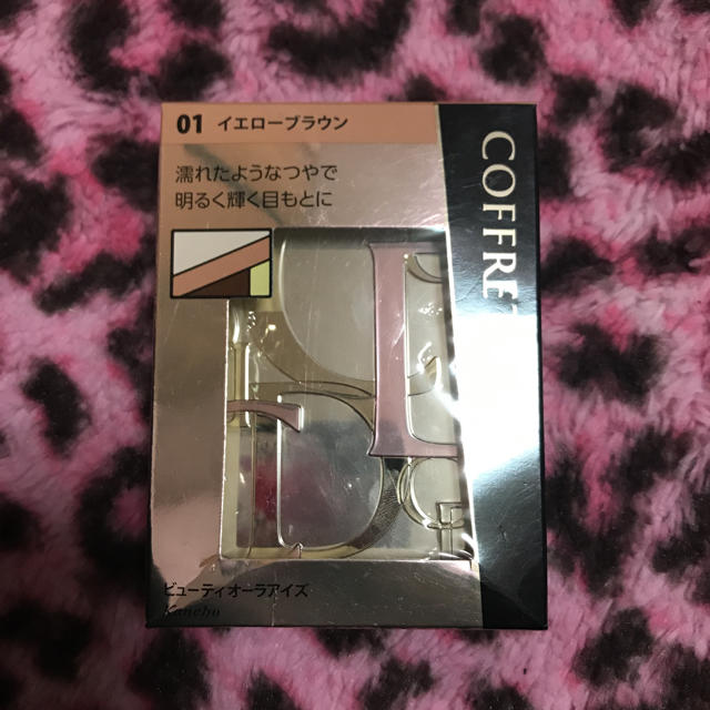 COFFRET D'OR(コフレドール)のはなちゃん55様専用コフレドール ビューティオーラアイズ 01 コスメ/美容のベースメイク/化粧品(アイシャドウ)の商品写真