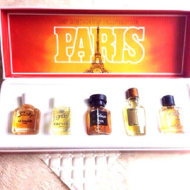 ミニチュア香水5本セット パリ フランスの通販 by なこ's shop｜ラクマ