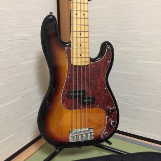 フェンダー(Fender)のfender Squier フェンダー 5弦 ベース 美品 エレキベース (エレキベース)