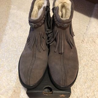 ミネトンカ(Minnetonka)のミネトンカ フリンジ ムートンブーツ 美品 最終価格！(ブーツ)