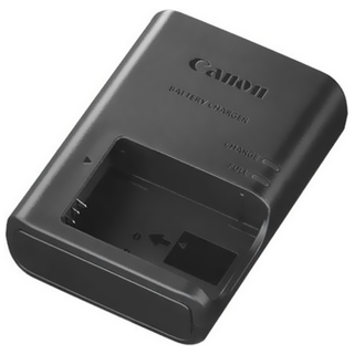 キヤノン(Canon)の【新品】Canon純正 充電器【送料無料】(デジタル一眼)