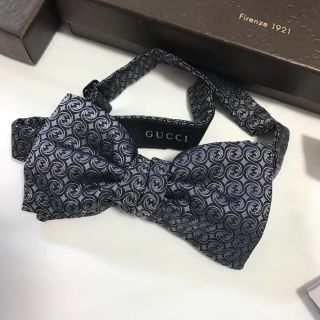 グッチ 蝶ネクタイの通販 27点 | Gucciを買うならラクマ グッチ 蝶ネクタイの通販 27点 | Gucciを買うならラクマ