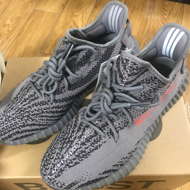 adidas(アディダス)の28cm adidas yeezy boost 350 V2 ベルーガ イージー メンズの靴/シューズ(スニーカー)の商品写真