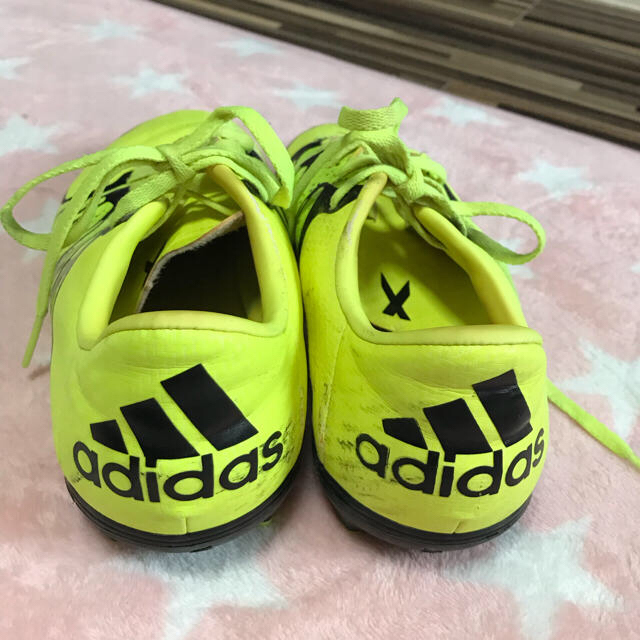 adidas(アディダス)のアディダス❤️adidas サッカースパイク❣️22.5cm❣️ スポーツ/アウトドアのサッカー/フットサル(シューズ)の商品写真