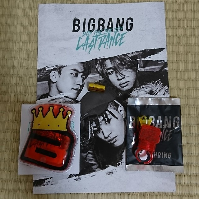 BIGBANG(ビッグバン)のBIGBANG☆SOL☆エコウォーマー☆フラッシュリング☆金テ☆セット チケットの音楽(K-POP/アジア)の商品写真