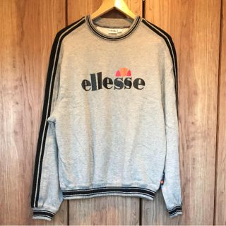 エレッセ(ellesse)の極レア 90s ellesse 値段変更後(スウェット)