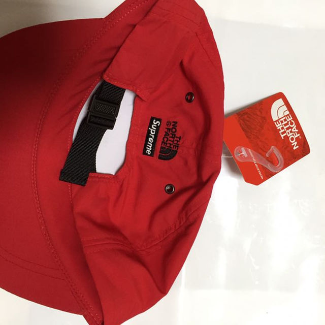 Supreme(シュプリーム)の希少モデル supreme north face cap メンズの帽子(その他)の商品写真