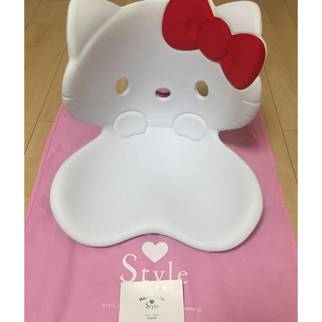 専用☆MTG☆Style Hello Kitty E1017BS-W ホワイト コスメ/美容のダイエット(エクササイズ用品)の商品写真